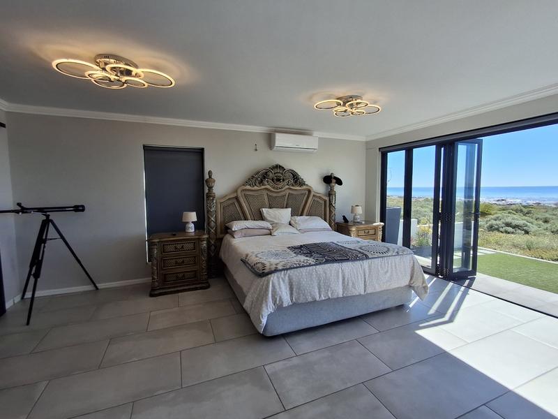 5 Bedroom Property for Sale in Sandy Point Western Cape